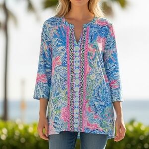 Lilly Pulitzer UPF 50+  Karina Tunic Top...Size Medium